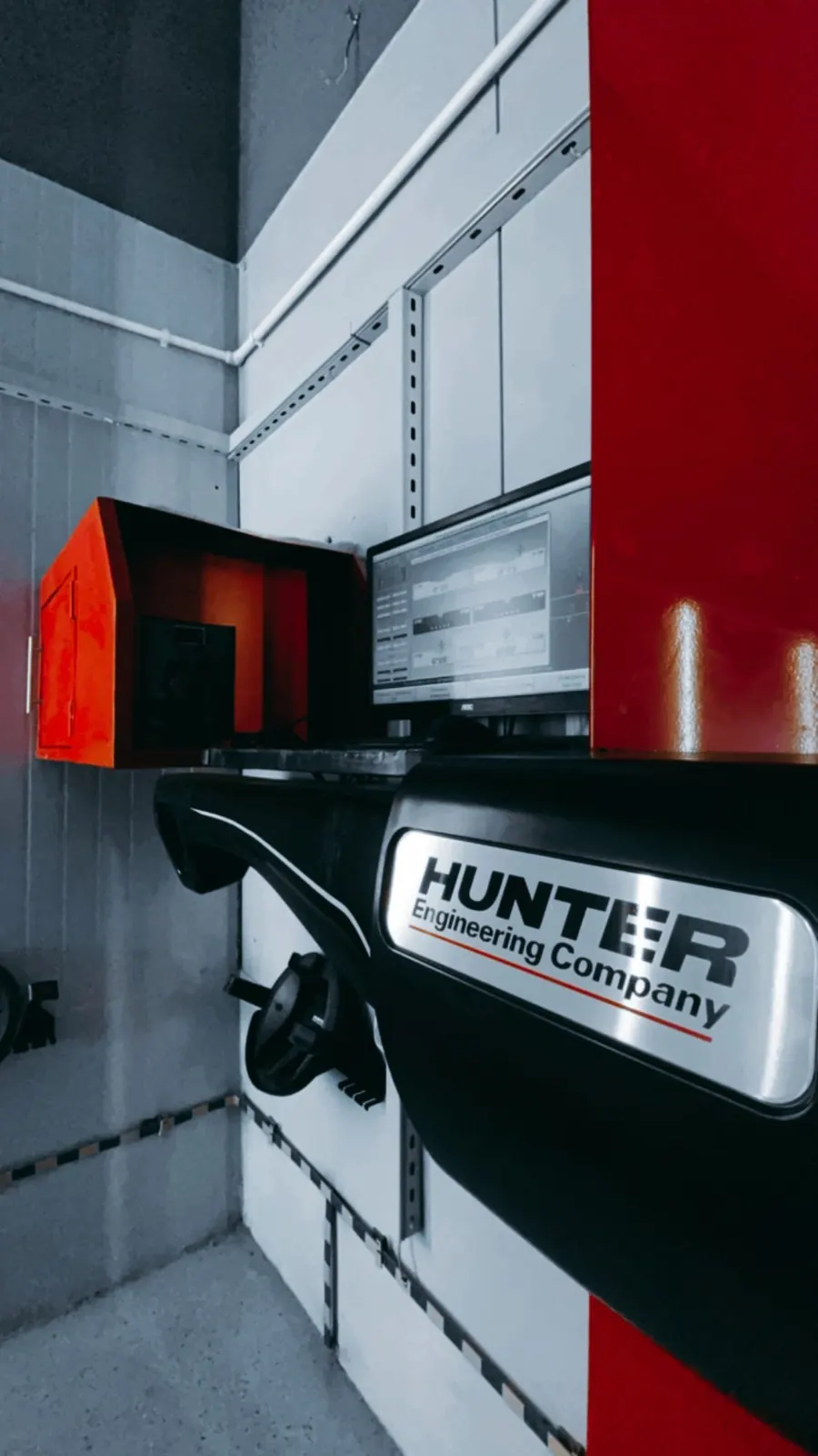 3D-стенд развал-схождения Hunter в СТО Дасто